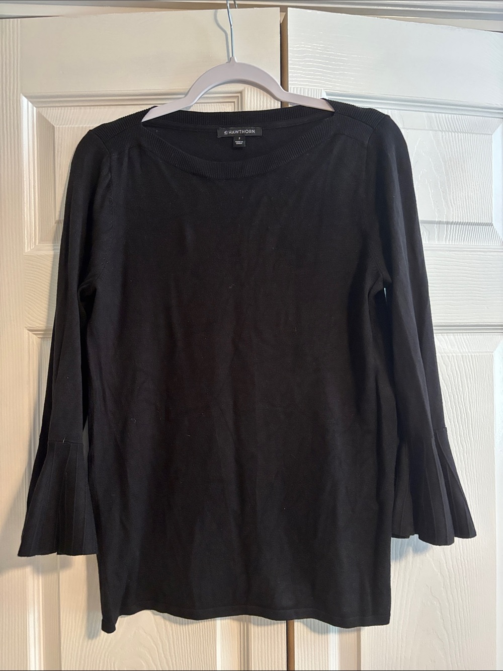 41 Hawthorn Black Long-Sleeve Bell Cuff Top